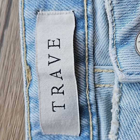 Trave Light Wash Sophie Low Rise Slim Cropped Jeans 26 NWT - Picture 5 of 10